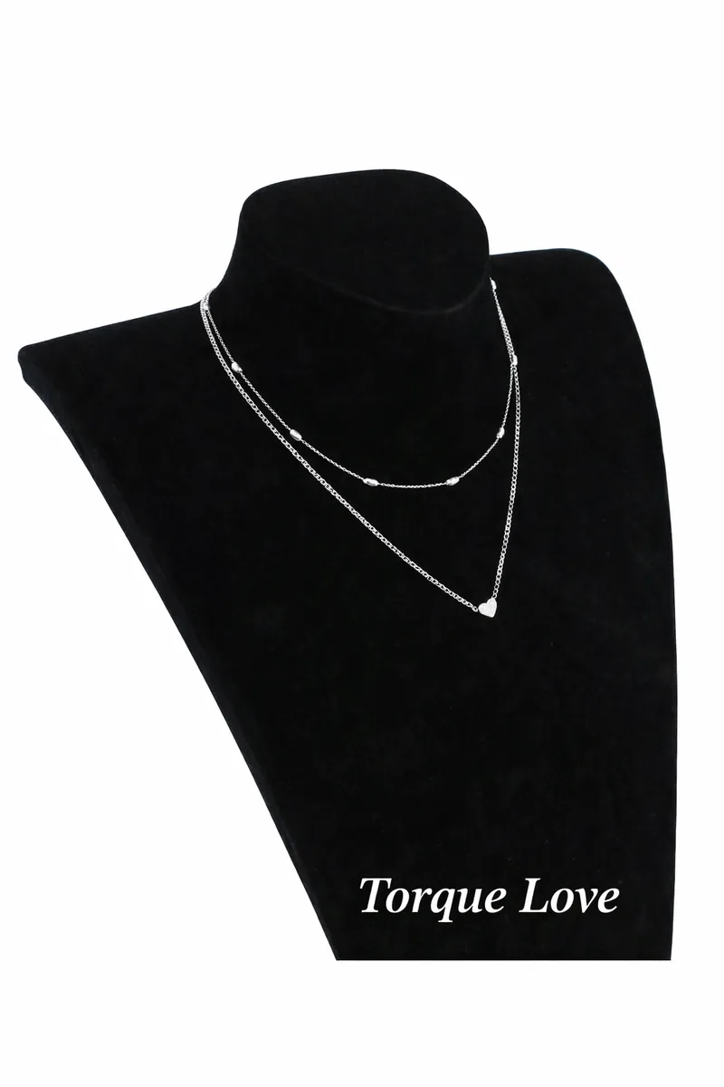 Women's neck chain in silver with a heart